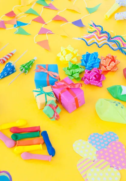 Coloridos accesorios de fiesta — Foto de Stock