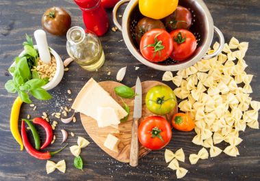 Taze malzemelerle yemek