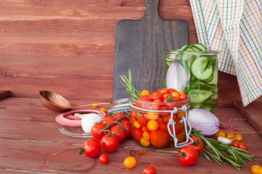 Rosemary ile dekapaj sebze