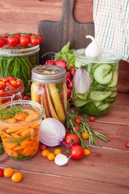 Rosemary ile dekapaj sebze