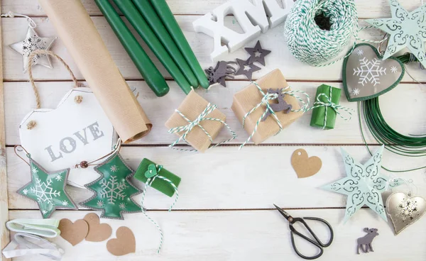 Regali e decorazioni per Natale — Foto Stock