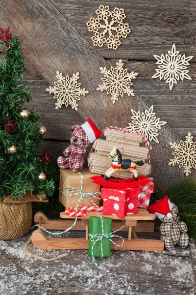 Küçük kızak ile sunar