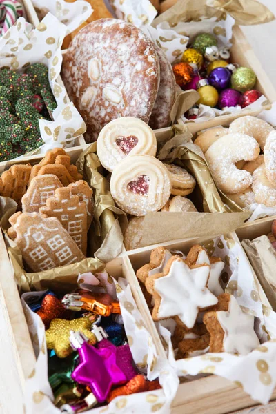Little box with cookies — Stock Photo, Image