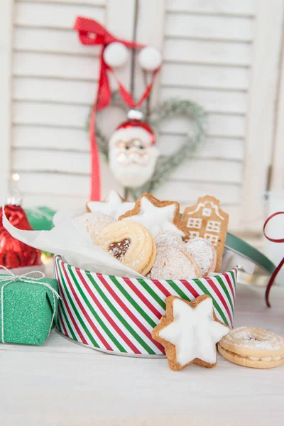 Pot à biscuits avec biscuits de Noël — Photo