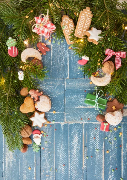 Biscotti e noci di Natale — Foto Stock