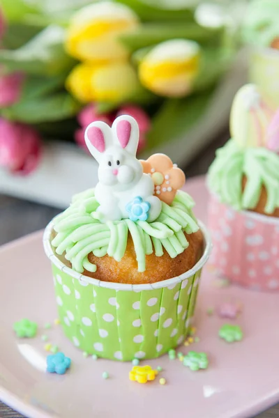 Kleine cupcake voor Pasen — Stockfoto