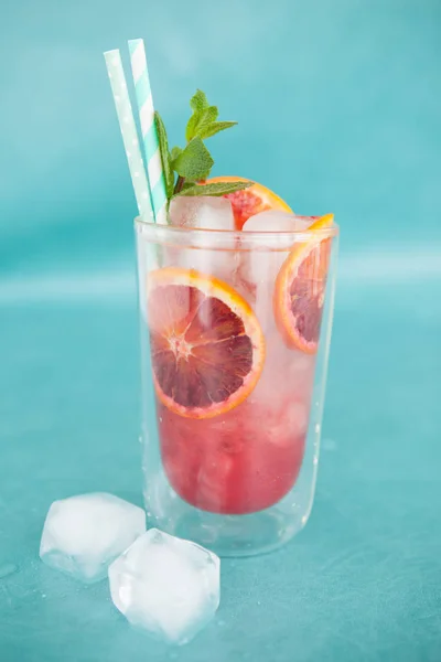 Cold cocktail with bloodoranges — Stock Photo, Image