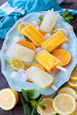 Ev yapımı dondurulmuş popsicles