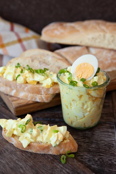 Pâine Rustică Salată Ouă Maioneză Casă — Fotografie, imagine de stoc