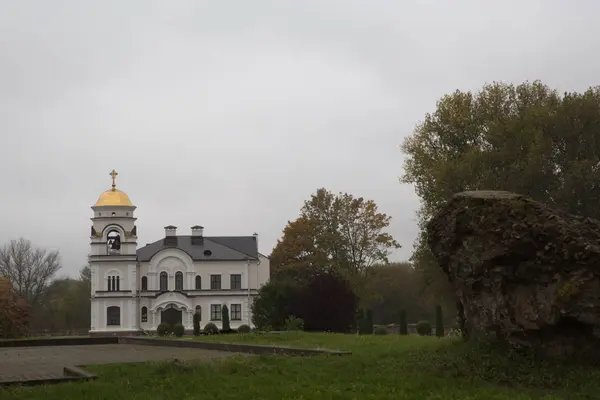 Пасмурный день в крепости в городе-герое . — стоковое фото