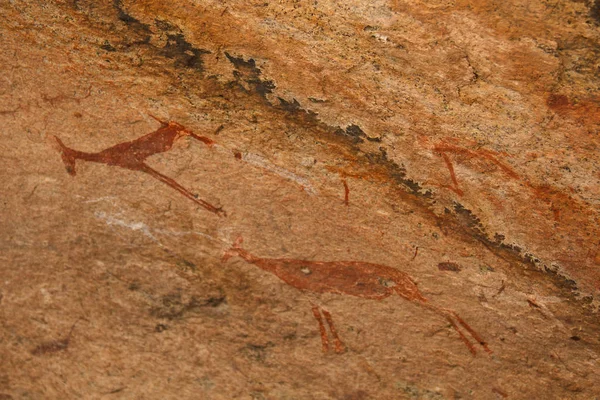 Antik kaya Resim Sergisi Afrika Dağları iyon bej renkli bir arka plan