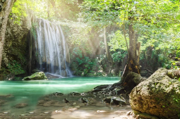 Пейзаж водопада Эраван — стоковое фото