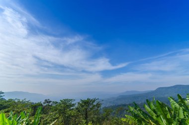 Güzel dağlar doğal peyzaj
