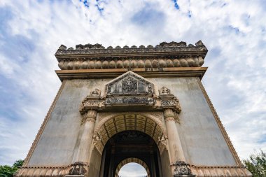 Patuxay - Laos Zafer Kemeri, milyonlarca filin yaşadığı bir ülke