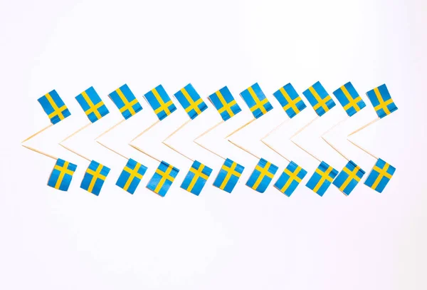 Σουηδικές Σημαίες Στο Λευκό Φόντο Σουηδική Σημαία Σκανδιναβικό Μοτίβο — Φωτογραφία Αρχείου