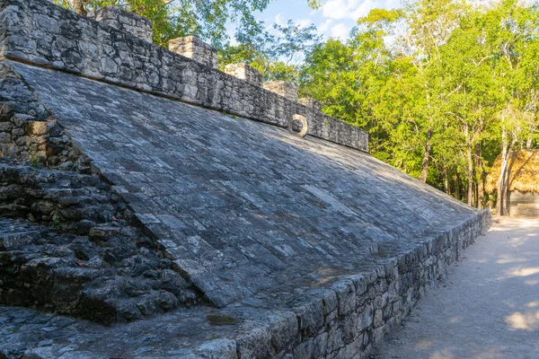 古老的玛雅城市科巴考古遗址中的旧建筑 丛林里的废墟旅行照片 金塔纳罗 尤卡坦墨西哥 — 图库照片