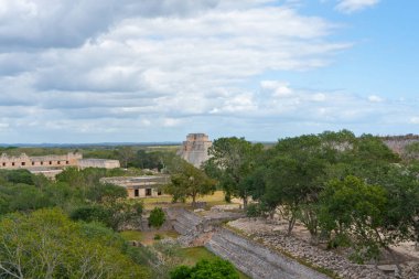 Uxmal, klasik dönemin antik Maya şehri. Seyahat fotoğrafı. Yucatan. Meksika.