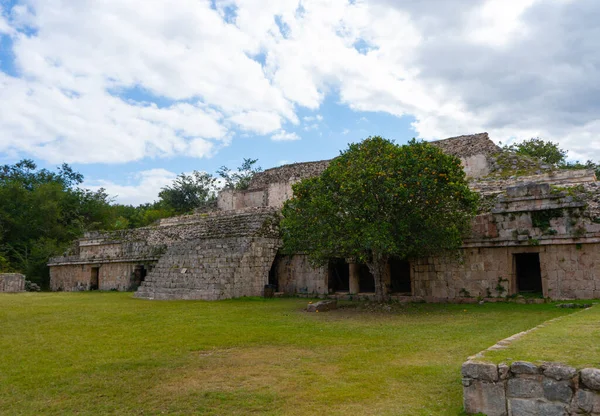 Maszkok Palotája Codz Poop Kabah Maja Régészeti Lelőhelyen Yucatan Vagyok — Stock Fotó