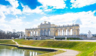 Gloriette, Schonbrunn Palace Parkı 'nda. Mimarlık fotoğrafçılığı. Viyana. Sosis. Avusturya. Avrupa.