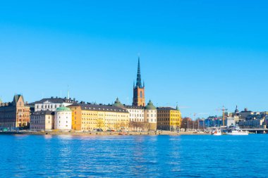 Eski kasaba manzarası (gamla stan). İsveç 'in Stockholm başkenti. Lakeside Panorama. Seyahat fotoğrafı..