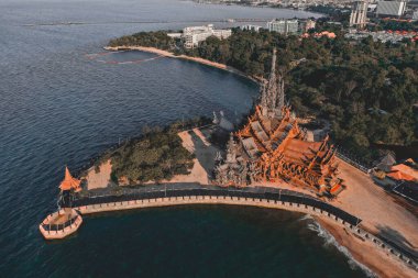 Pattaya, Tayland'daki Hakikat Sığınağı'nın havadan görünümü