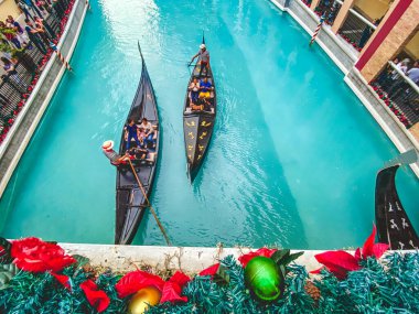 Venedik Manila Alışveriş Merkezi, Filipinler 'de Gondol gezisi