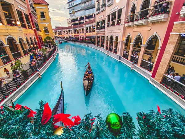 Gondola cruise in Venetian Manila Mall, Philippines — Stock Photo, Image