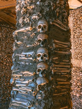 Capela dos Ossos, Evora Portekiz 'deki Kemik Şapeli