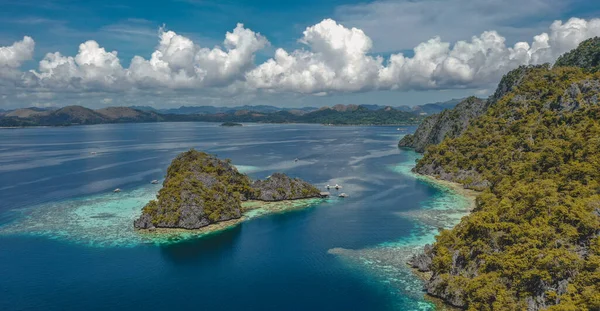 Vista aérea de la isla de Coron en Palawan, Filipinas —  Fotos de Stock