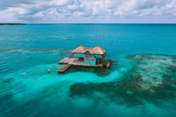 Tintinpan e isla Mucura nas Ilhas San Bernardo, na costa colombiana das Caraíbas — Fotografia de Stock