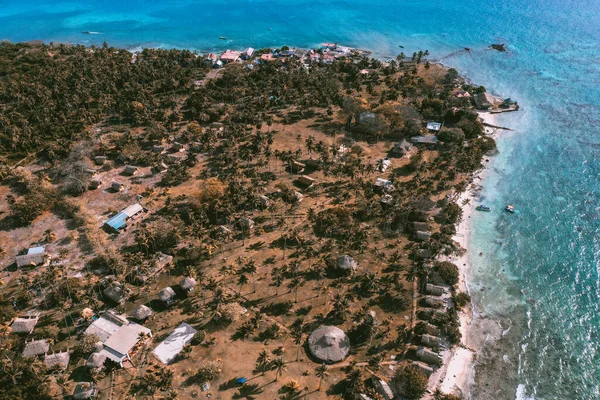 Tintinpan i isla Mucura na Wyspach San Bernardo, na wybrzeżu Kolumbii — Zdjęcie stockowe