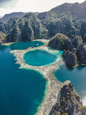 Filipinler, Palawan 'daki İkiz Göl manzarası