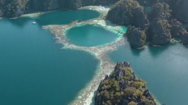 菲律宾巴拉旺岛双子湖的空中景观 — 图库视频影像