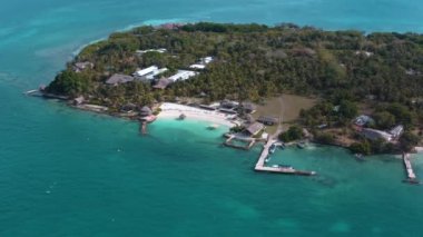 Tintinpan ve Isla Mucura, San Bernardo Adaları, Kolombiya Karayip Sahili