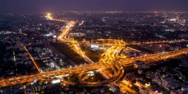 Bangkok Havacılık, Tayland 'ın Ekkamai ilçesinin üstünde.