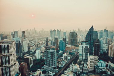 Bangkok Havacılık, Tayland 'ın Sukhumvit ve Thonglor bölgesinin üstünde.