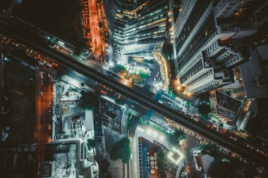 Bangkok Havacılık, Tayland 'ın Sukhumvit ve Thonglor bölgesinin üstünde.