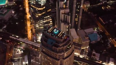 Bangkok Havacılık, Tayland 'ın Sukhumvit ve Thonglor bölgesinin üstünde.