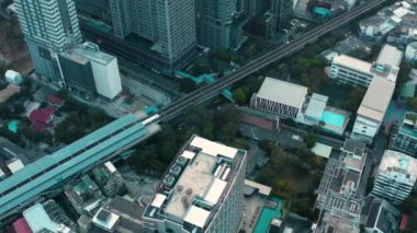 Bangkok Havacılık, Tayland 'ın Sukhumvit ve Thonglor bölgesinin üstünde.