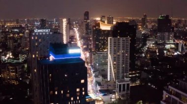 Bangkok Havacılık, Tayland 'ın Sukhumvit ve Thonglor bölgesinin üstünde.