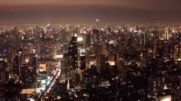 Bangkok Vista aérea, sobre Sukhumvit y el distrito de Thonglor en Tailandia — Vídeos de Stock