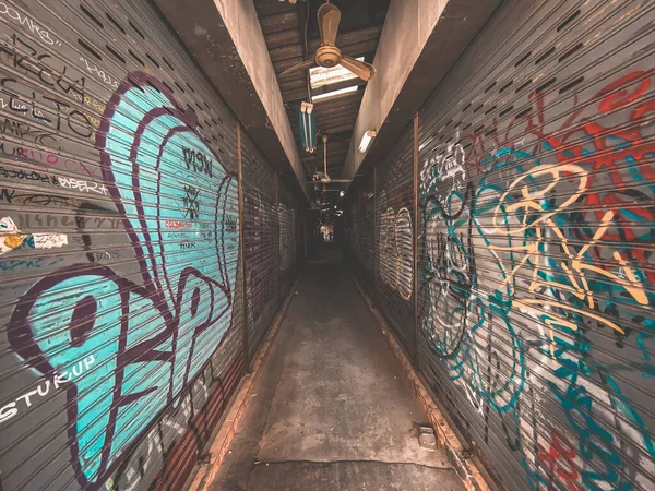 Leere Khao San Straße während der Quarantäne wegen Coronavirus in Bangkok, Thailand — Stockfoto