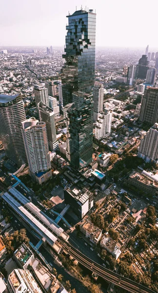 Aerial view of Sathorn district during covid lockdown quarantine, Chong Nonsi, King Power Mahanakhon tower and skywalk in Bangkok, Thailand — Stock Photo, Image