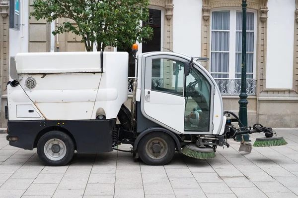 Industriële machine voor het reinigen van de straat — Stockfoto