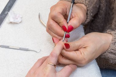 kadının manikür Güzellik Salonu yakın çekim yapması