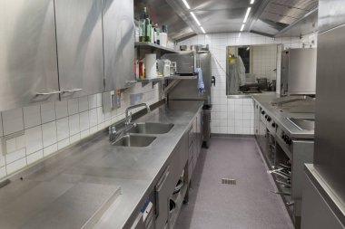 Endüstriyel mutfak ekipmanları görünümünü