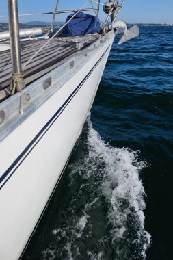 yelkenli yat deniz görünümü