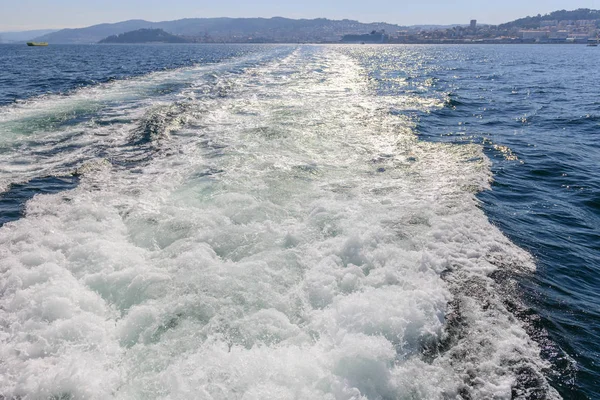 海の表面の水サーフ — ストック写真