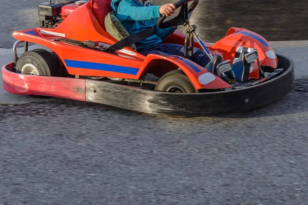 Bambini Vanno Fare Giro Kart — Foto Stock