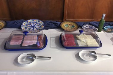 restoranda kahvaltı büfesi